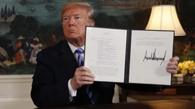 النفط سلاحها الوحيد.. كيف تحاول إيران تفادي العقوبات الأمريكية؟