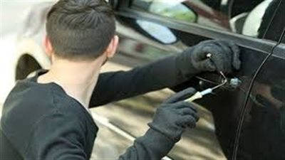 القبض على عاطل خلال سرقته سيارة ملاكي بحدائق القبة