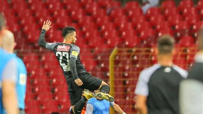 بمشاركة عواد.. الوحدة يسقط أمام الشباب في الدوري السعودي