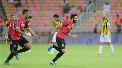 الرائد يعمق جراح الاتحاد بثنائية في الدوري السعودي