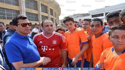 وزير الشباب والرياضة يحضر مبارة الأهلي والترجي