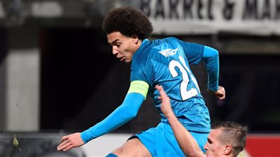 فيتسل وفيدال على قائمة المرشحين لدعم صفوف سان جيرمان