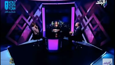 مشادة على الهواء بين أستاذ اقتصاد و