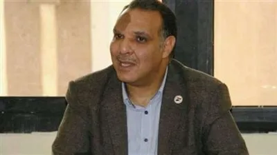 أستاذ علم الاجتماع: 