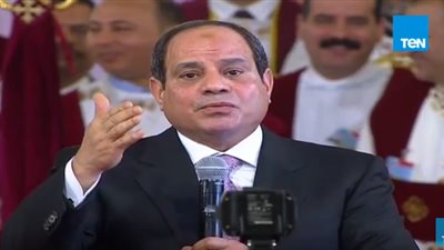 السيسي: الإرهاب يصنع الفتنة بين المسلمين والمسيحيين.. ولن نتردد في حماية شعبنا