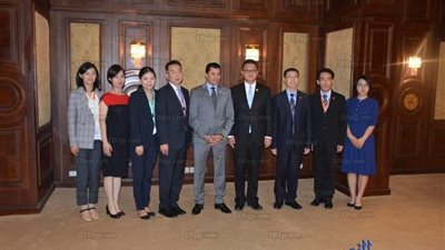 وزير الرياضة يلتقي نائب رئيس الاتحاد الصيني للشباب في شرم الشيخ (صور)