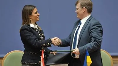  مصر وأوكرانيا تتفقان على اقامة مشروعات مشتركة وزيادة حجم الاستثمارات والسائحين الاوكرانيين