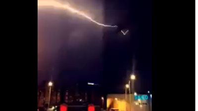 عاجل.. أمطار رعدية تضرب محافظة جدة السعودية