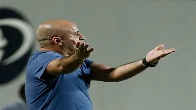 هشام زكريا يشيد بإدارة نادر شوقي.. ويؤكد: رفضت عرضين من مصر والسعودية