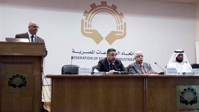    في مؤتمر صحفى.. 