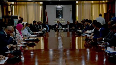 وفد حكومي يجتمع بقيادات الأقصر لبحث المعوقات التي تواجه مشروعاتها 