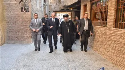 بحضور القيادات الأمنية والتنفيذية والدينية محافظ أسيوط يتفقد دير العذراء بالجبل الغربي وبيت القديسة مريم (صور) 
