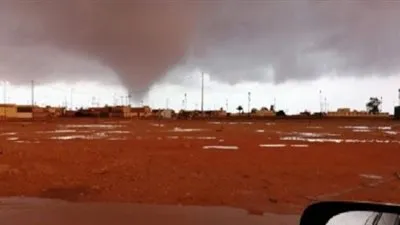 صدى- السعودية| إعصار قمعي يظهر في قرية الخشيبي شرق رفحاء (صور)