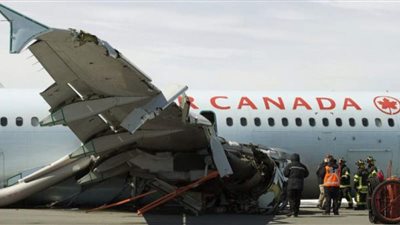 اصطدام طائرتين صغيرتين بكندا وسقوط قتيل