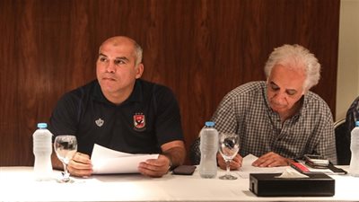 مدرب الأهلي للجماهير: مصر وتونس إخوات لا تلفتوا للسوشيال ميديا