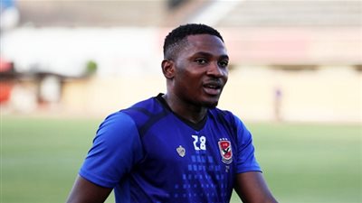 هشام محمد وأجايي يواصلان التأهيل في الأهلي