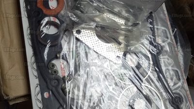 ضبط مسؤول عن مخزن قطع غيار السيارات بدون ترخيص (صور)