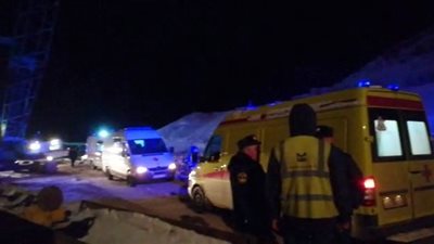 مصرع شخصين وإصابة 7 آخرين جراء انهيار جسر في سيبيريا