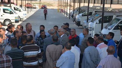 محافظ الوادي الجديد: اعفاء سائقي سيارات السرفيس الملتزمين من قيمة الكارتة 3 أشهر