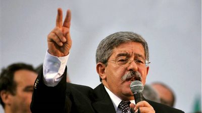 الجزائر تشارك في القمة الدولية حول ليبيا وترفض فتح مراكز مهاجرين على أرضها