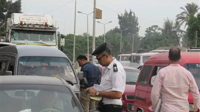 مرور الجيزة تواصل حملاتها لإزالة المواقف العشوائية