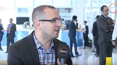 خبير أمريكي: يجب تجاوز سلبيات مواقع التواصل الاجتماعي وزيادة إيجابياتها (فيديو)