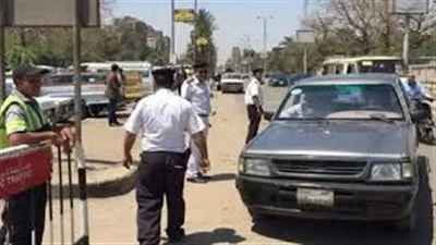 انتشار مروري مكثف بمنطقة السبع عمارات بعد تصادم الترام بـ