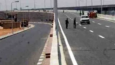 استمرار إغلاق محور سعد الدين الشاذلي نتيجة هبوط أرضي بسبب كسر ماسورة مياه 