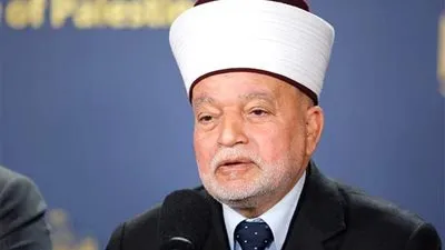 مفتي القدس يحذر من تداعيات شرعنة الاحتلال الإسرائيلي لاقتحامات الأقصى