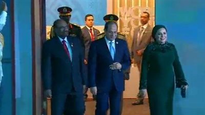 عاجل.. الرئيس السيسي وقرينته يصلان الجلسة الختامية لمنتدى شباب العالم