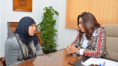 محافظ دمياط: حرصت على مقابلة بائعة الخضار المعتدى عليها من البلدية لرد اعتبارها  