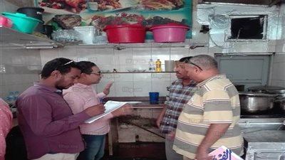 مياه الأقصر تبدأ تنفيذ خطة الصرف الصناعي للمقاهي والمطاعم (صور) 