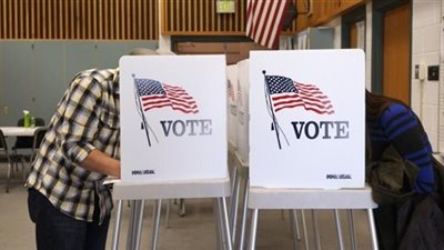 انتهاء التصويت في انتخابات المنتصف بجميع الولايات الأمريكية