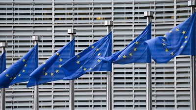 المفوضية الأوروبية: ندعم إيران ونأسف لقرار أمريكا بإعادة العقوبات