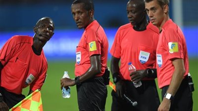 حكم موقعة الترجي والأهلي.. 