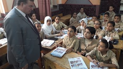 وكيل تعليم الفيوم يحيل عامل بمدرسة العسيلي الابتدائية للتحقيق بسبب التدخين