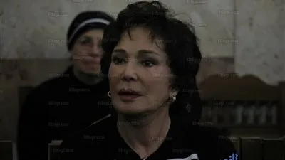 بكاء لبلبة في عزاء الإعلامي حمدي قنديل (صور)