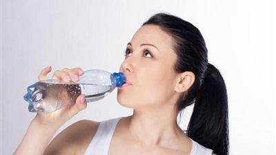 احذر.. هذا ما يحدث في جسدك عند تناول كميات قليلة من الماء