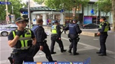 نيران وطعنات ورصاص.. فيديو جديد يرصد لحظة القضاء على مهاجم ملبورن