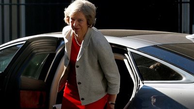 عاجل.. موكب رئيسة الوزراء البريطانية يتعرض لحادث سير في بلجيكا