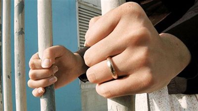 حبس ربة منزل اتهمت زوجها بالباطل باغتصاب ابنتها بالمعصرة