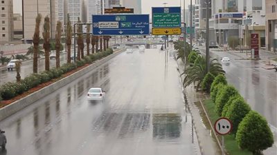 اجتماع 21 جهة حكومية وأهلية لمواجهة آثار الحالة المطرية في الرياض