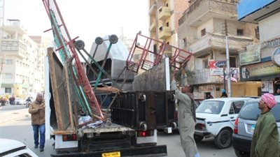 إزالة 230 إعلانًا مخالفًا وتطهير 27 ترعة ببني سويف