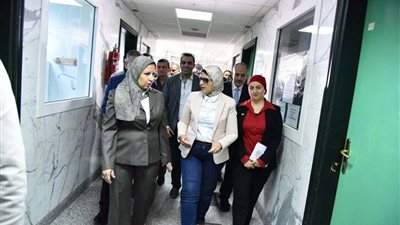 ننشر تفاضيل تفد وزيرة الصحة عددًا من المنشأت الطبية ببورسعيد