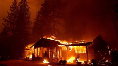 ترامب يهدد بمنع التمويل الفيدرالى لكاليفورنيا بعد حرائق ضخمة ومميتة 