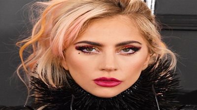 إجلاء مشاهير هوليوود من منازلهم في كاليفورنيا