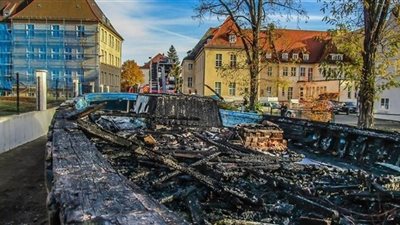 إضرام النار في قارب للاجئين بمدينة ألمانية