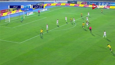 العارضة تحرم الإنتاج الحربي من هدف مؤكد أمام الزمالك (فيديو)