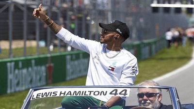 عقب تتويج هاميلتون.. 