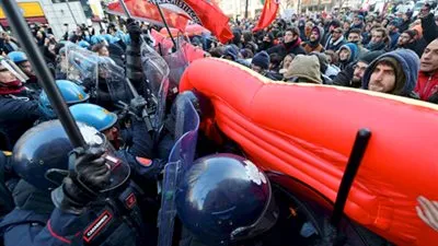 إيطاليا.. الآلاف يتظاهرون في تورينو تأييدا لمشروع خط للقطارات مع فرنسا